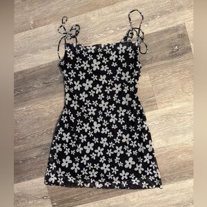 Bershka Mini Dress Black w/ White Flowers Groovy Tie Straps Size Large—Turkey—